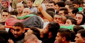 الخليل: مواجهات توقع عشرات الإصابات عقب جنازة سكافي