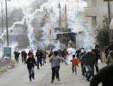 إصابة عدد من طلبة المدارس بحالات اختناق خلال اقتحام الاحتلال أبو ديس