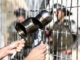 16 أسيرا يواصلون إضرابهم المفتوح عن الطعام رفضا لاعتقالهم الإداري