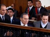 مبارك ومرسي في المحكمة وجها لوجه لأول مرة