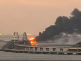 روسيا تعلن أسباب حريق جسر القرم وتفاصيل ما حدث