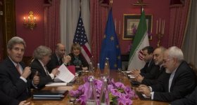 ظريف: عقبات بمفاوضات الملف النووي