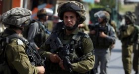 قوات الاحتلال تعتقل 3 فلسطينيين جنوب ...