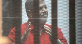 تأجيل محاكمة مرسي في “التخابر مع ...