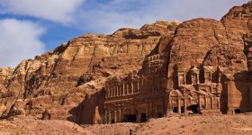 الأردن يخطف سياح مصر