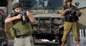 إصابة شابين فلسطينيين برصاص الاحتلال