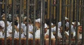 إعادة محاكمة 73 متهمًا مصريا في ...