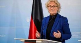 وزيرة الدفاع الألمانية تعلن استقالتها