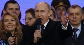 بوتين يشارك الروس احتفالاتهم بضم القرم