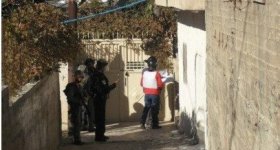 قوات الاحتلال تقتحم منزلاً في القدس ...