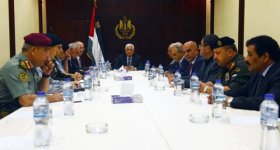 الرئيس عباس خلال اجتماعه بأعضاء المجلس ...