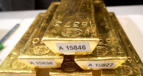 بيانات اقتصادية أمريكية تدفع الذهب لأدنى ...