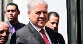 الوزير الأول في الحكومة الجزائرية يعترف ...