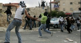 اصابة فلسطينيين برصاص الاحتلال بمواجهات في ...