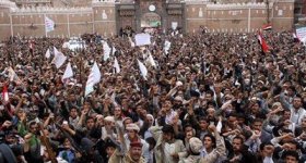 تظاهرات في المدن اليمنية تنديدً بالغارات ...