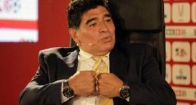 مارادونا سيترشح لرئاسة "الفيفا"