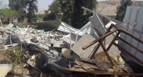 سلطات الاحتلال تهدم 4 مساكن في ...