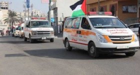 مسيرة لسيارات الإسعاف في غزة بالذكرى ...