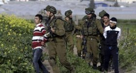 اعتقال 4 فلسطينيين خلال فض مسيرة ...