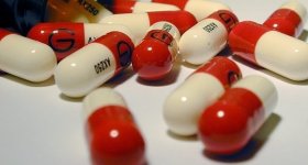 علماء: تناول المضادات الحيوية قد يسبب ...