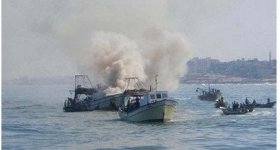 بحرية الاحتلال تصيب 3 صيادين بجروح ...