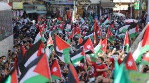 آلاف الأردنيين يشاركون في مسيرات دعما لشعبنا ورفضا للعدوان عليه