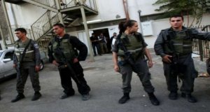 محكمة الاحتلال تمدد توقيف مقدسيين وتفرج عن آخرين
