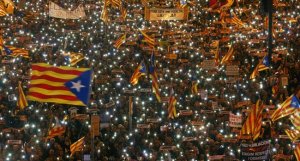 برشلونة يعلن اعتزال أسطورته