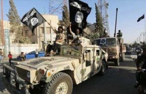قياديون بـ &quot;داعش&quot; يلزمون عناصرهم بارتداء الملابس العسكرية استعدادًا لمعركة الموصل
