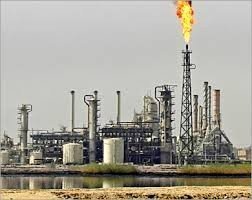 النفط يرتفع أكثر من دولار بعد رفع السعودية أسعار مبيعات النفط الخام لآسيا