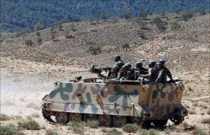 ﻿القضاء التونسي يبدأ محاكمة 77 متهمًا بمقتل جنود في جبل الشعانبي