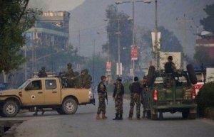 انفجار يقتل 22 شخصًا في مدينة جلال أباد الأفغانية