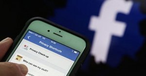 محكمة أمريكية تبريء فيسبوك من تهم التجسس