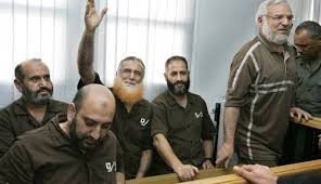 12 نائبًا فلسطينياً في سجون الاحتلال بينهم 6 رهن الاعتقال الإداري