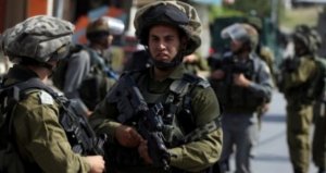 ضابط بجيش الاحتلال :الجيش انتشر حول المستوطنات لمنح المستوطنين الثقة