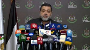 أسامة حمدان: حماس تصر على وقف اطلاق النار وانسحاب جيش الاحتلال و&quot;اسرائيل&quot; ترفض
