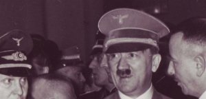 ملياردير لبناني الأصل يتبرّع بقبّعة هتلر.. لـ&quot;إسرائيل&quot;!