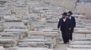 لغز عمره 70 عاماً يدفع بـ&quot;اسرائيل&quot; الى فتح مقابر الأطفال!