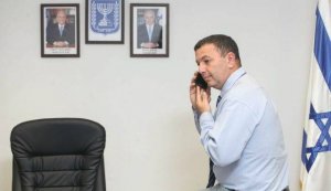 كيف أقال نتنياهو مدير عام الاتصالات &quot;الإسرائيلي&quot; من منصبه؟