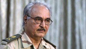 نائبان ليبيان يؤكدان تعيين خليفة حفتر قائدا للجيش