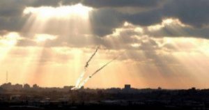 إطلاق 7 صواريخ من غزة باتجاه البحر