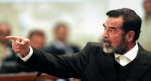 لأول مرة.. الكشف عن رسالة مثيرة بعثها صدام حسين من محبسه