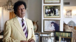 صحيفة بريطانية: عائلة القذافي تدعم &quot;رجل ليبيا القوي الجديد&quot;!