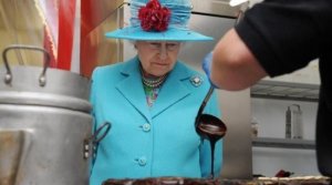 الملكة إليزابيث تبحث عن طاهٍ جديد