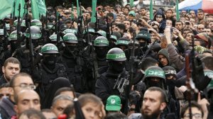 &quot;العفو الدولية&quot; تزعم بأن حماس ارتكبت جرائم بحق فلسطينيين خلال حرب غزة