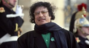 زعيم عربي يكشف طلبا غريبا تلقاه من القذافي
