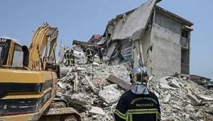 خمسة قتلى في انهيار مبنيين في كوناكري