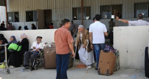 غزة.. مغادرة 7 حافلات و وصول 11 حافلة من العالقين عبر معبر رفح