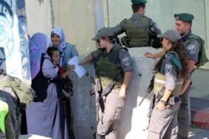 الاحتلال يسمح لمن هم بين 35- 40 بدخول القدس في رمضان دون تصريح