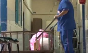 فيديو.. اوضاع العاملين والعاملات في المستشفيات الحكومية في قطاع غزة